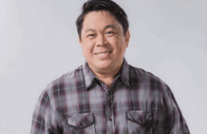 Dennis, sinusuyo si Julia!