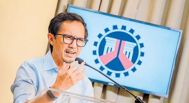 Dizon, balik-DOTR; Banoy ilalagay naman sa DPWH