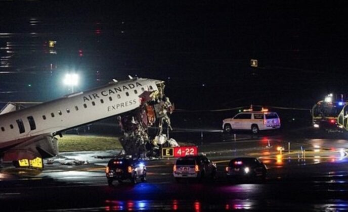 Phenumatic Ruck 2 piloto patay sa banggaan ng eroplano at fire truck sa New York runway ...