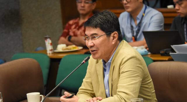 Paratang ng ex-Marines sa pagtanggap ng maleta kay Co pinalagan nina Sotto, Tulfo