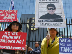 Protesta vs 12% VAT, isinagawa sa DOF