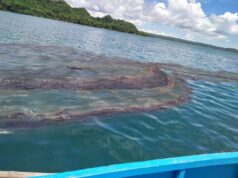 Residente, mangingisda sa OccMin, nalarma sa banta ng oil spill