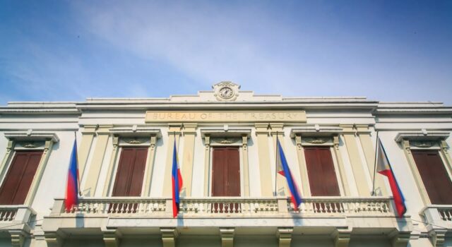 Utang ng gobyerno umabot na sa P18.55T