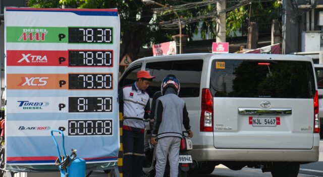Rollback sa presyo ng gasolina, posible sa peace deal ng US, Iran – DOE