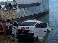 Ambulansya nahulog sa dagat