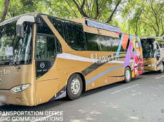 2 bus na may larawan ni Chavit, inimpound ng LTO