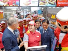 Branch ng sikat na Pinoy fastfood sa Vancouver binisita nina PBBM, PM Carney