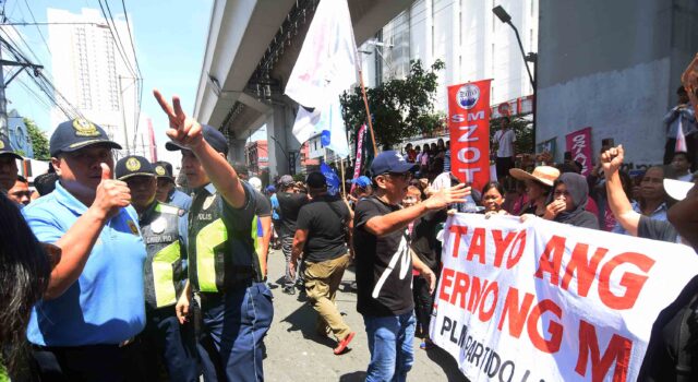 Tensyon sumiklab sa protesta sa Recto; ilang raliyista dinampot sa ‘bandalismo’