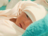Alex, ipinasilip na ang newborn baby!