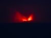 Airport sa Indonesia, isinara dahil sa abo mula sa Bulkang Anak Krakatoa