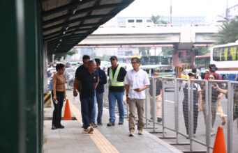 Sidewalk improvement sa EDSA-Pasay ininspeksyon ni Dizon